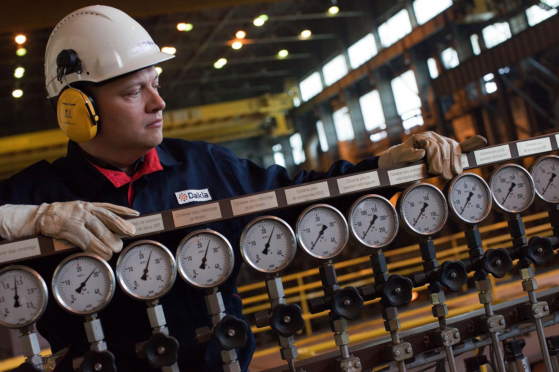 Shares in suez, increased 7.57% and veolia environment 4% in morning trading, after the two water and waste management companies ended a bitter battle to join together in a $15 billion merger plan. Biomass replaces coal | Veolia in Japan（代表：野田由美子）